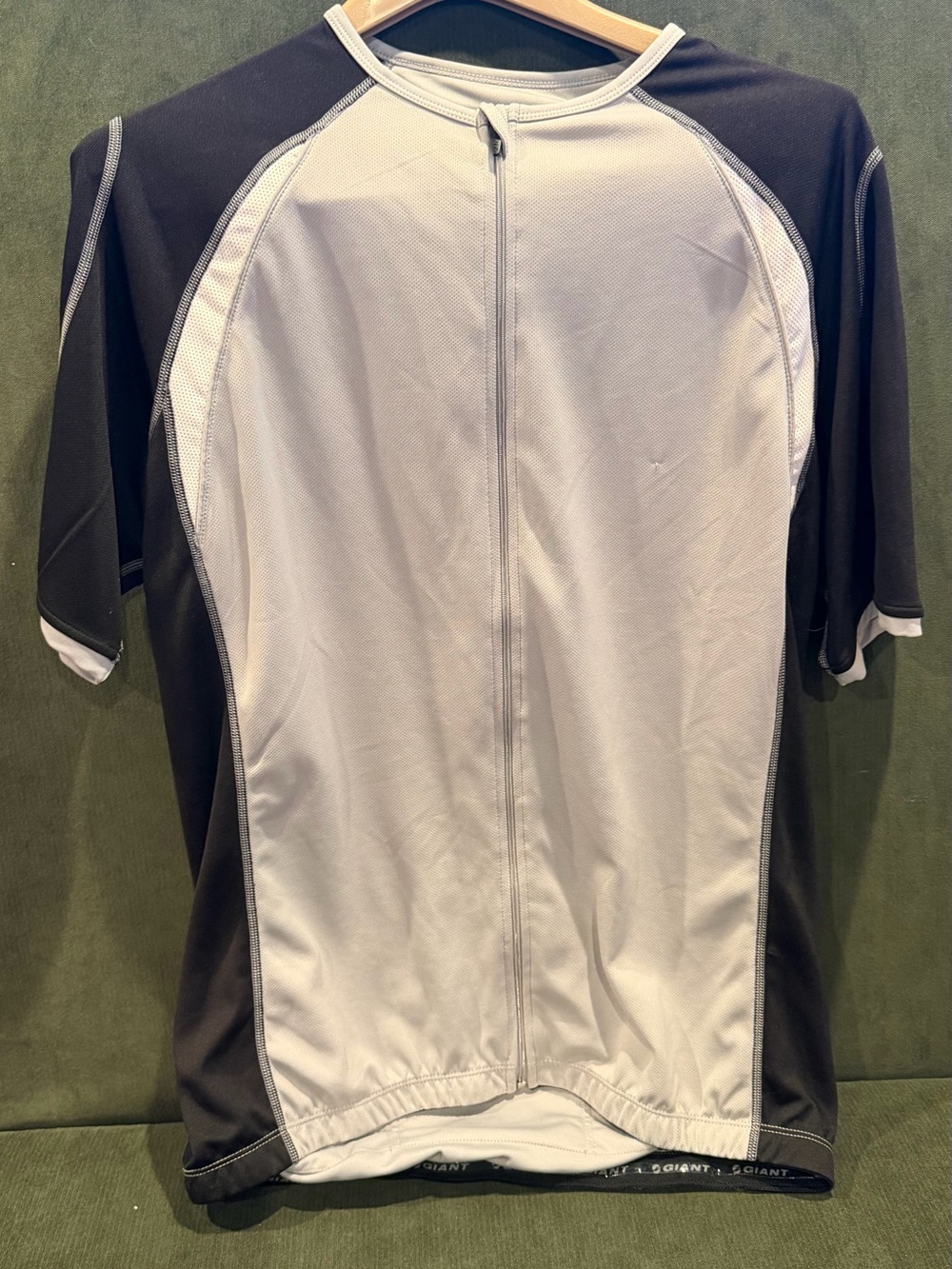 “Giant” men’s XXL cycling jersey